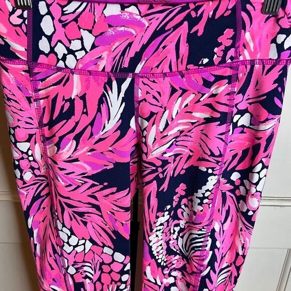 Lilly Pulitzer Womens Floral Cropped Luxletic Leggings Pink Navy Size Small - Picture 3 of 8